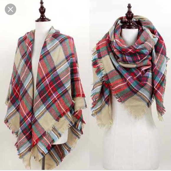 Accessories - NWOT plaid blanket scarf